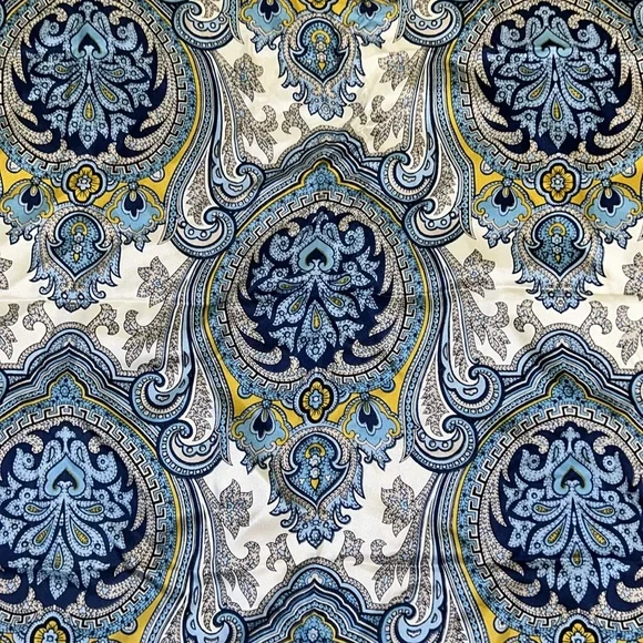 RARE VINTAGE 30“ x 30“ square silk scarf, hand rolled edge, green & blue Paisley